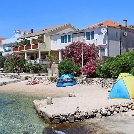 Apartments By The Sea Mandre, Pag - 3084 Kolan Extérieur photo