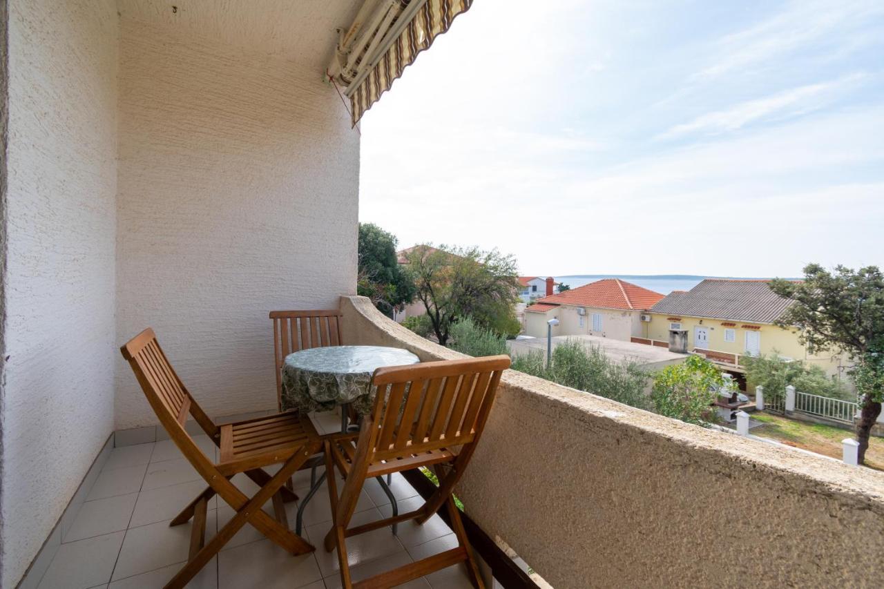 Apartments By The Sea Mandre, Pag - 3084 Kolan Extérieur photo