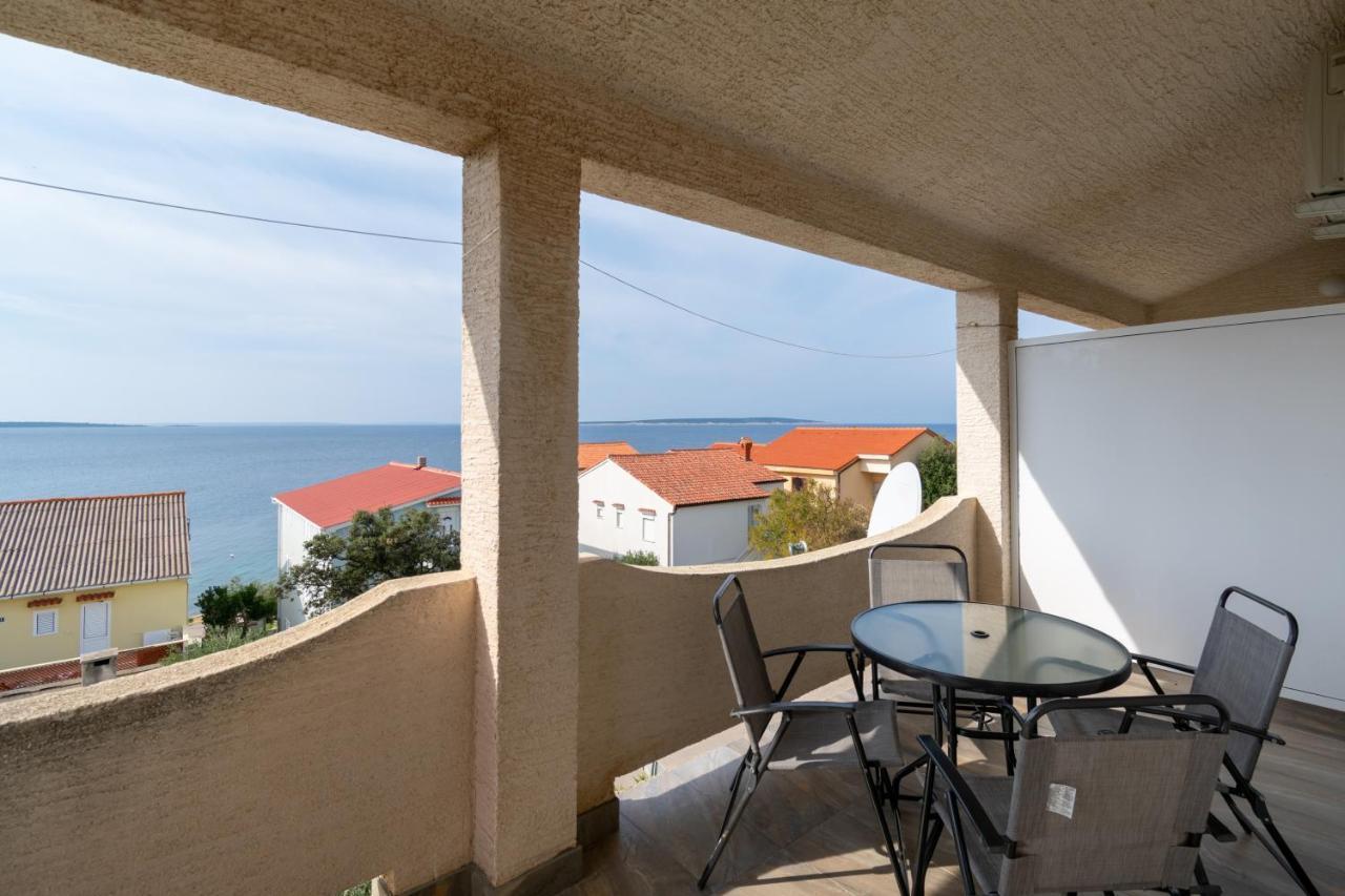 Apartments By The Sea Mandre, Pag - 3084 Kolan Extérieur photo