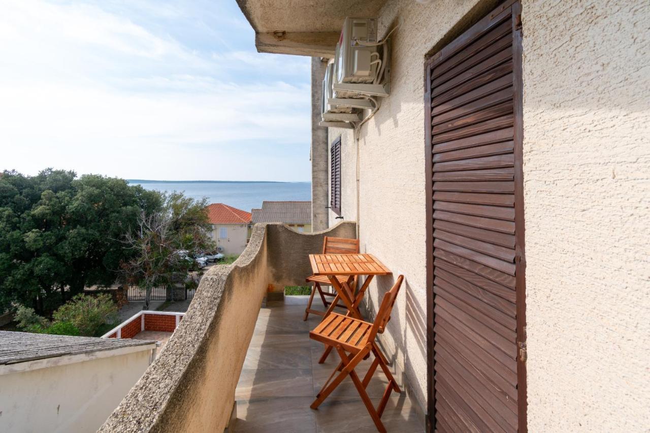 Apartments By The Sea Mandre, Pag - 3084 Kolan Extérieur photo
