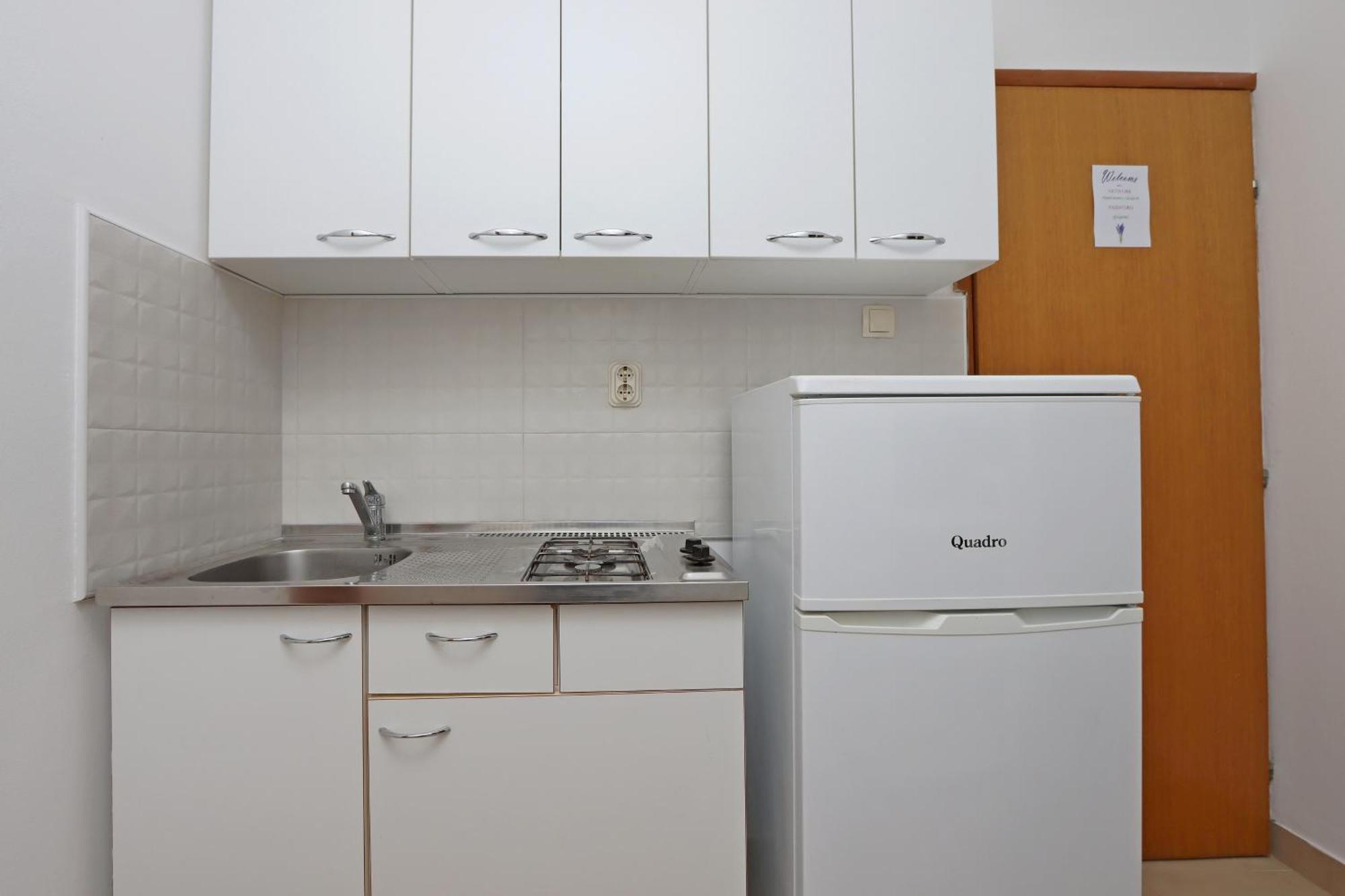 Apartments By The Sea Mandre, Pag - 3084 Kolan Chambre photo