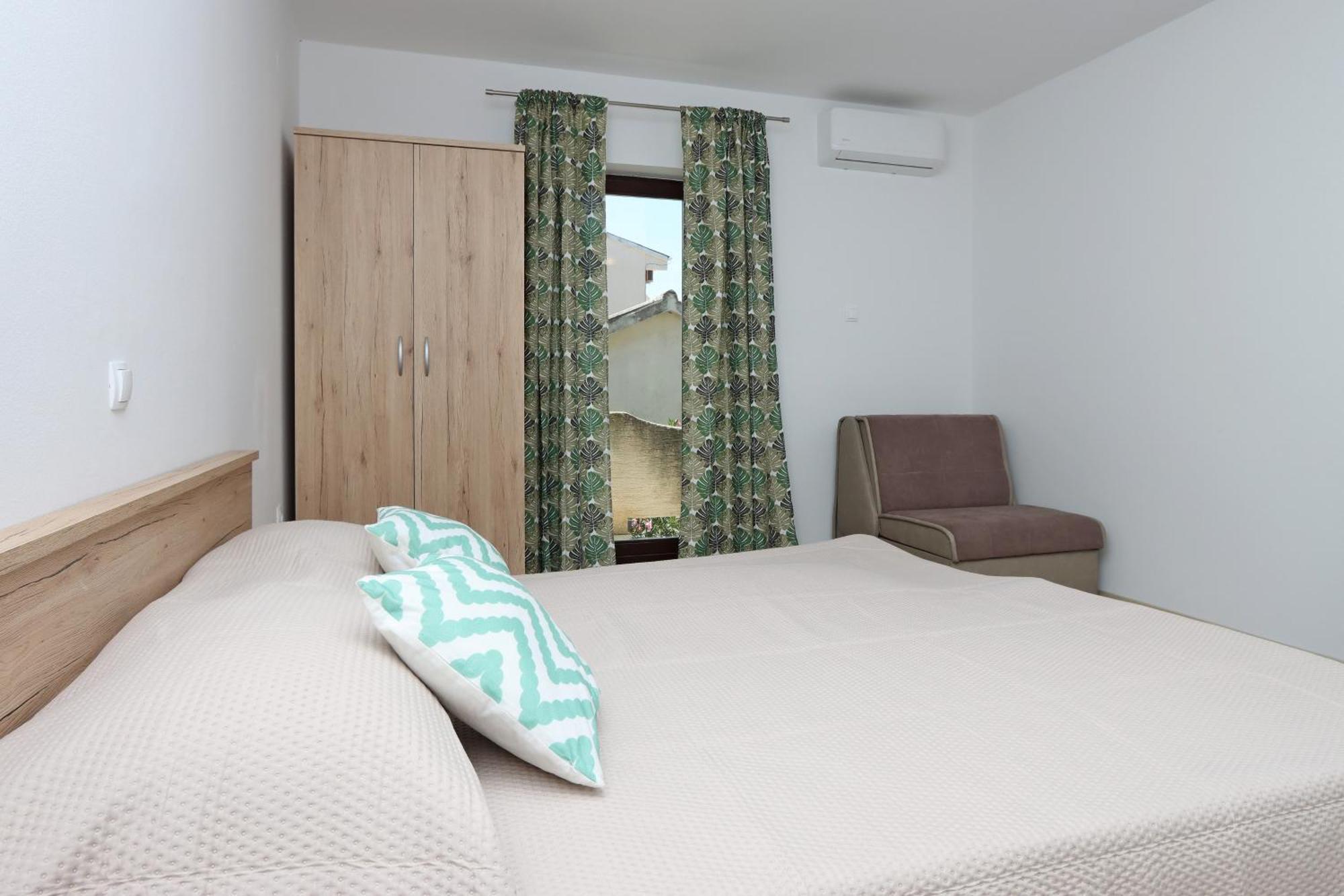 Apartments By The Sea Mandre, Pag - 3084 Kolan Chambre photo