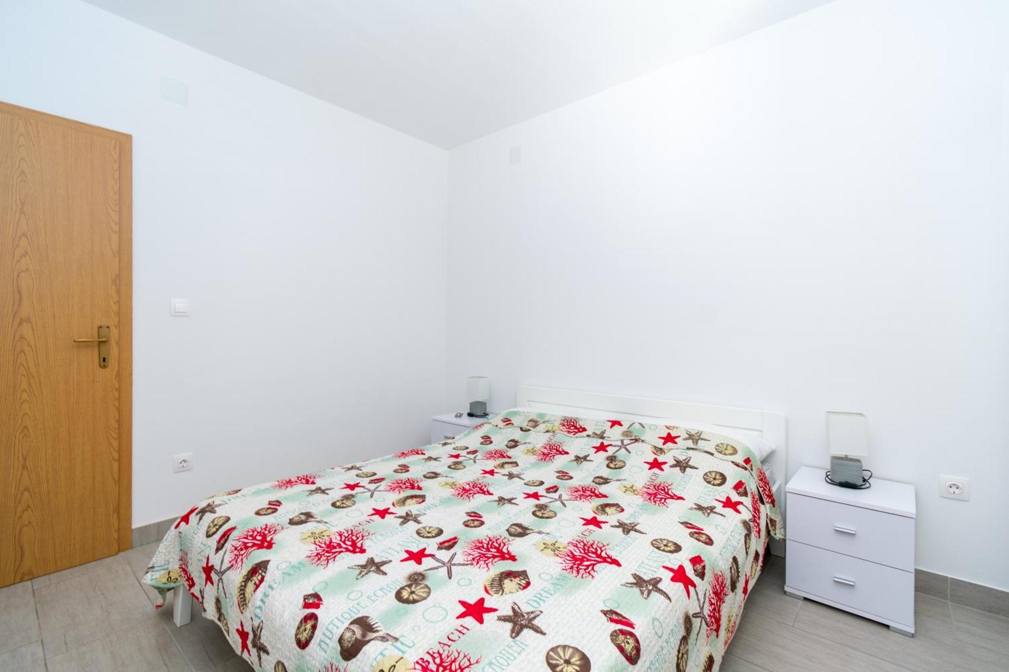 Apartments By The Sea Mandre, Pag - 3084 Kolan Chambre photo